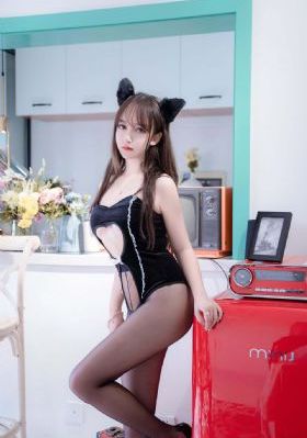 夹枕头的一个角还是中间_清晰免费影视在线观看