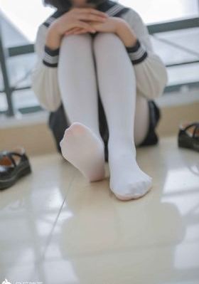 《年轻的女教师电影_BD全集免费观看