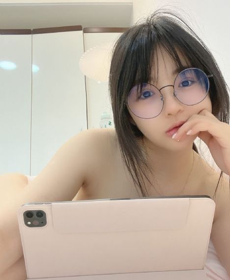 日韩办公室激情丝袜无码视频_HD免费观看超清